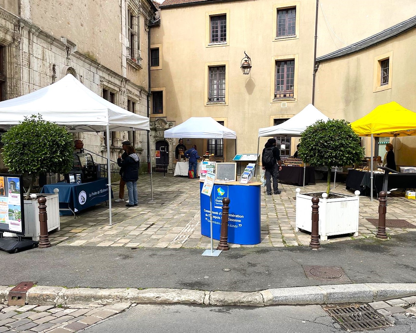 Marchu00e9 des producteurs et des artisans locaux_u00c9tampes