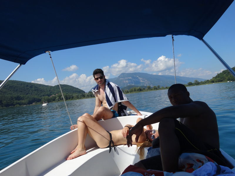 bateaubleuducanal-aixlesbainsrivieradesalpes-bateauxelectriques