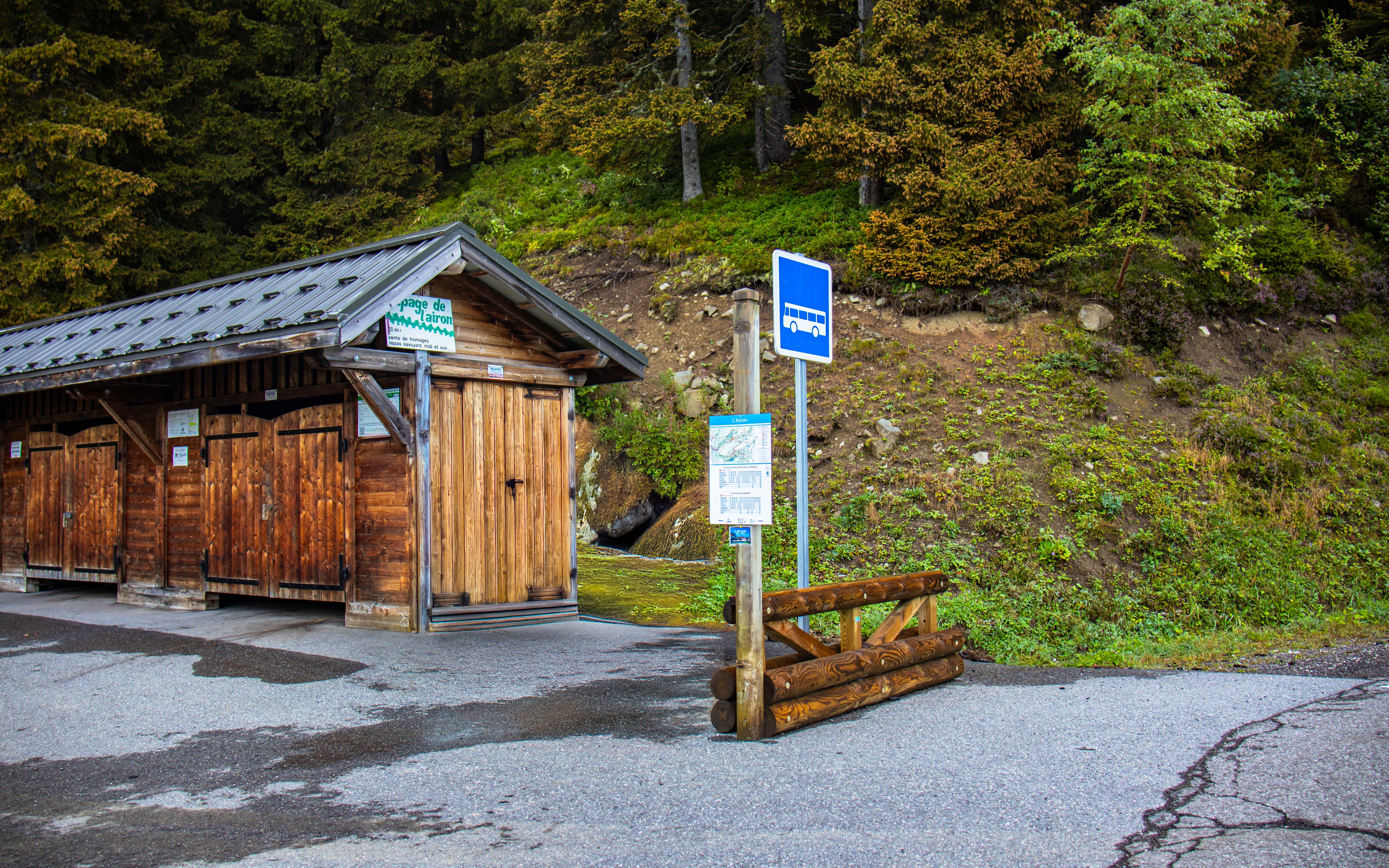 Shuttle stop to Les Carroz resort