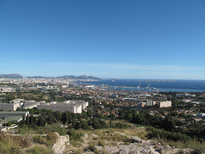 Balade urbaine "Duo à deux voix à l’oppidum de Verduron : De l’école de Verduron dans le 15e arr. à l’oppidum de Verduron"