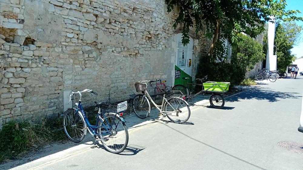 Parking vélos - Derrière le marché d'été