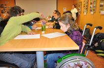 Atelier pédagogique (scolaires) - salle d'animations Repaire Louis Mandrin visite et atelier accessibles aux personnes handicapées