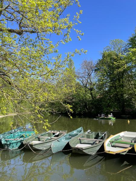 Location de barques sur le lac des Minimes 