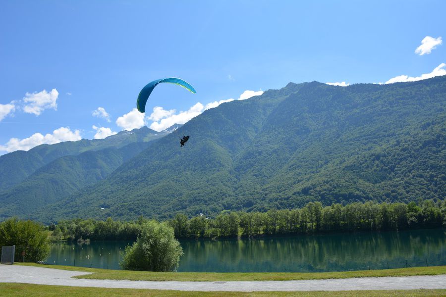 Aterrissage parapente Lac des Hurtières