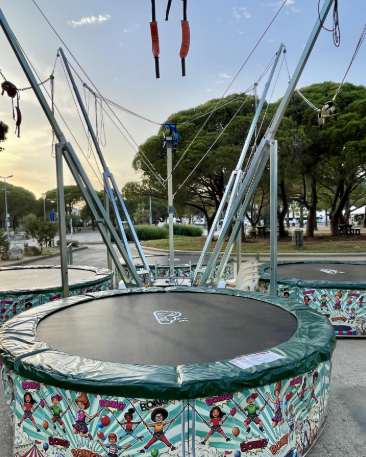 Cavalaire-Sur-Mer : Le Noël Gourmand: Trampoline Bungee et gonflable Le repère des pirates