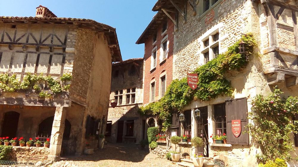 Hostellerie du Vieux Pérouges - Le Manoir