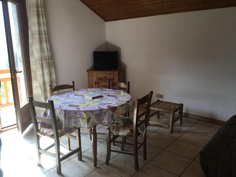 Gîte Les Mianes n°1-Séjour/Coin repas-Valdeblore-Gîtes de France des Alpes-Maritimes