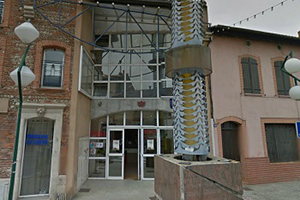 Façade du centre culturel de Saverdun