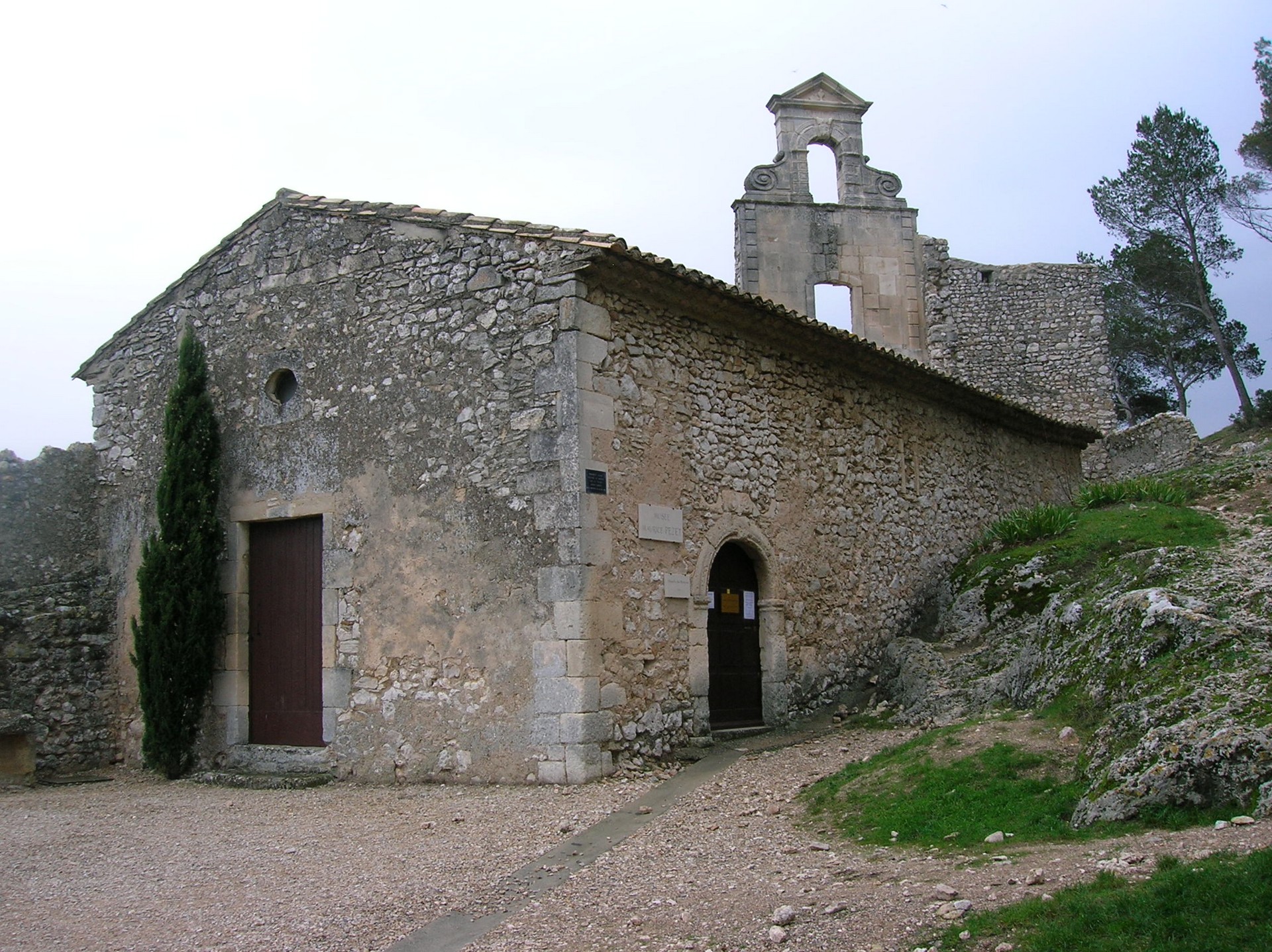 Musée Maurice Pezet / Chapelle des Pénitents Blancs à Eygalières