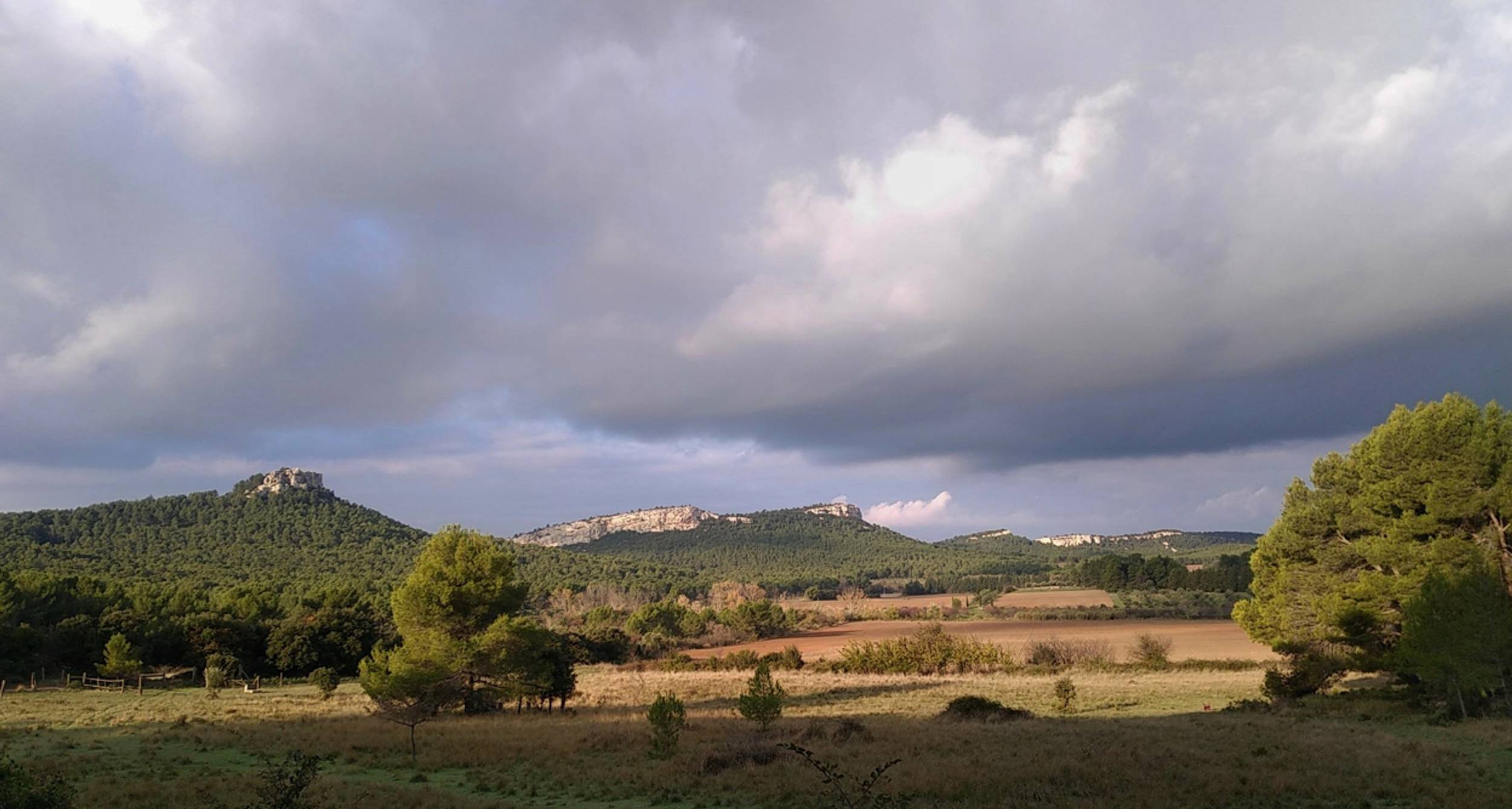 LES BAUX-DE-PROVENCE - Autour de la bauxite — photo 2