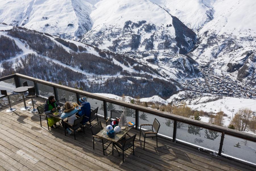 Terrasse de l'alp de Zélie à Valloire