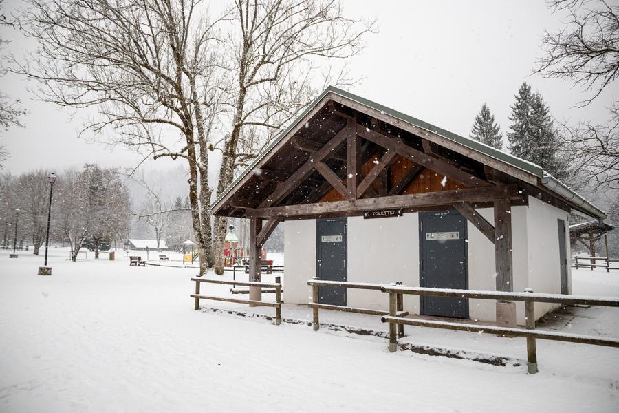Toilettes publiques du grand Lac aux Dames_Samoëns