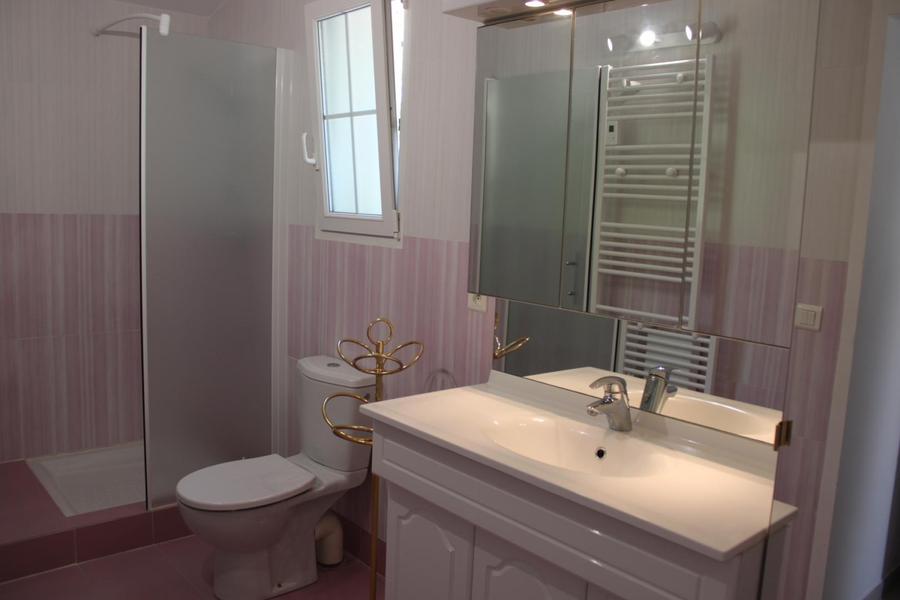Villa reflets du sud- Salle d'eau du 1er niveau- Gîtes de France Alpes-Maritimes