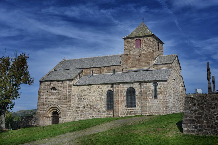 Visite libre de l'église de Bredons