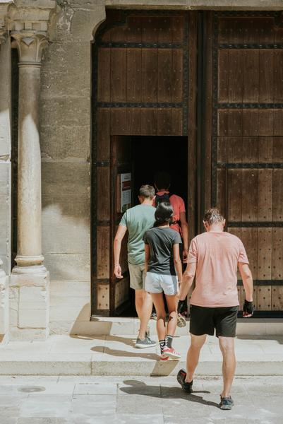 Visite de labbatiale de Cruas