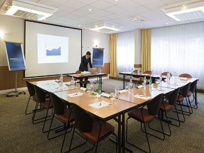 Restaurant O'Quai (Ibis Style Marseille Provence Aéroport)