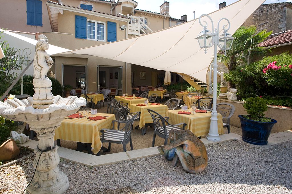 HOTEL LE CONTINENTAL