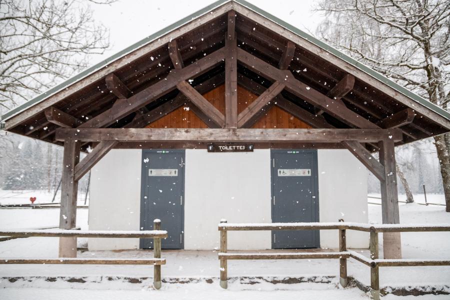 Toilettes publiques du grand Lac aux Dames_Samoëns