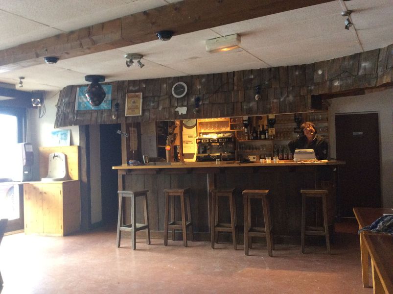 Le Bar