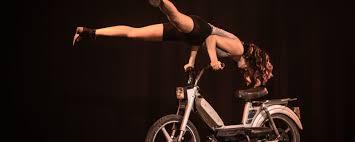 Street theatre “Retro Bike Show”