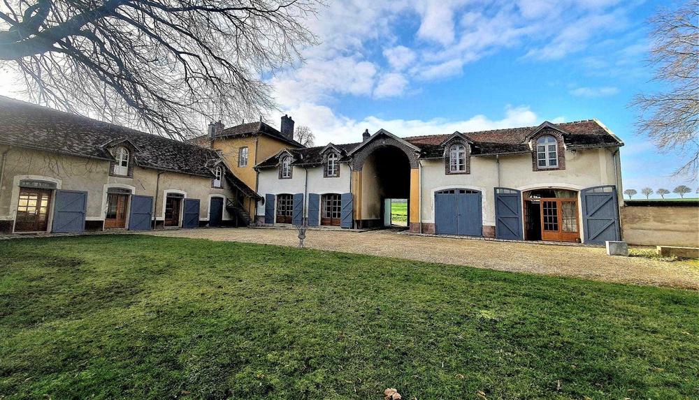 Vue d'ensemble su les 4 gites, de l'autre côté Vue d'ensemble su les 4 gites, de l'autre côté