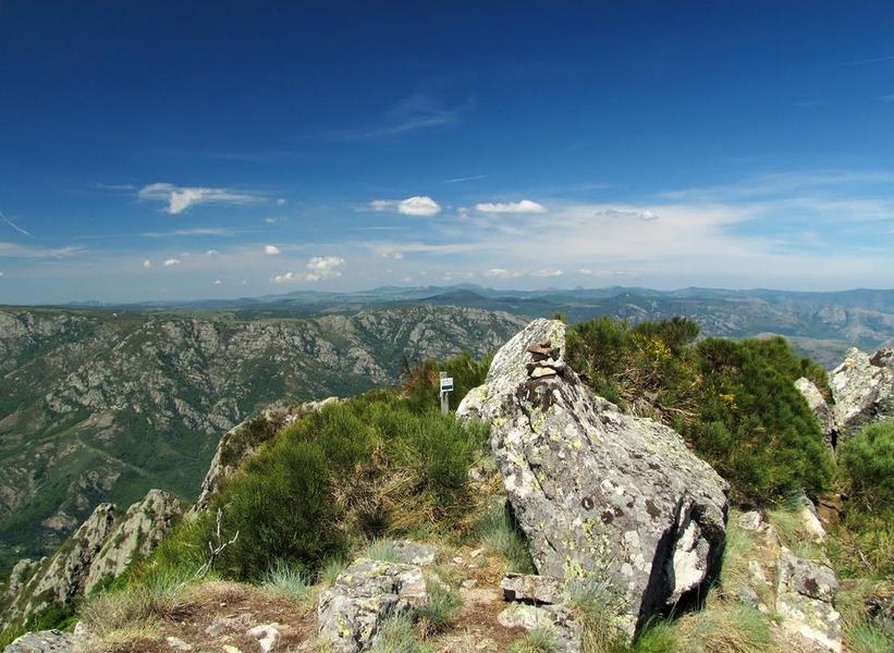 La Souche - Haut du Mont Aigu et panorama ©M.Barkats