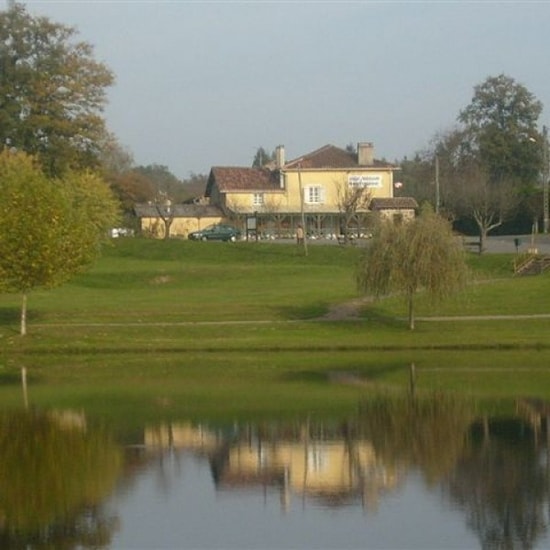 Aire Naturelle de l'Auberge de la Marchadaine