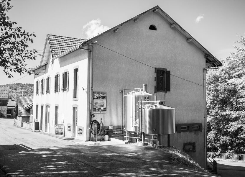Photo d'époque de la fruitière de Bogève