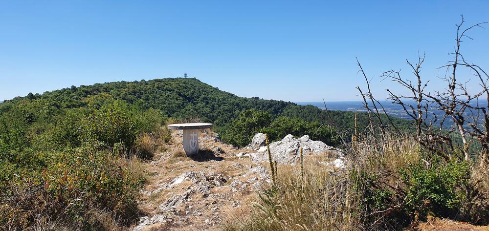 Belvédère des ruines de l'église de St Julien sur Roche