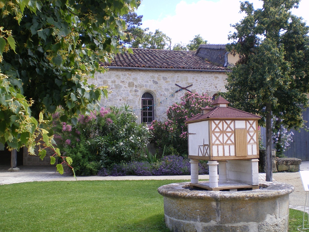 FACADE DE L'ÉGLISE DE ROQUEPINE