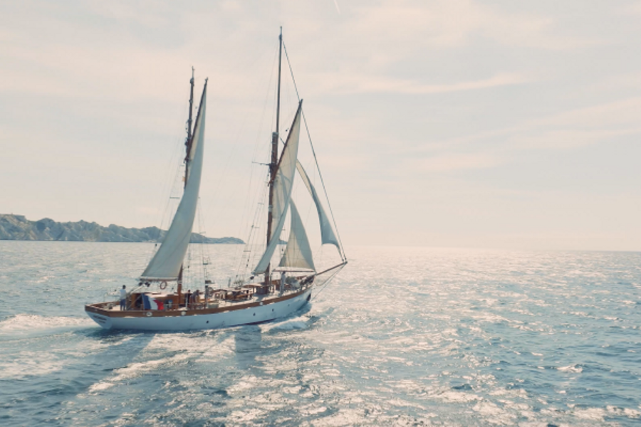 Apéro du midi : Huîtres & Vin blanc sur le Don du Vent