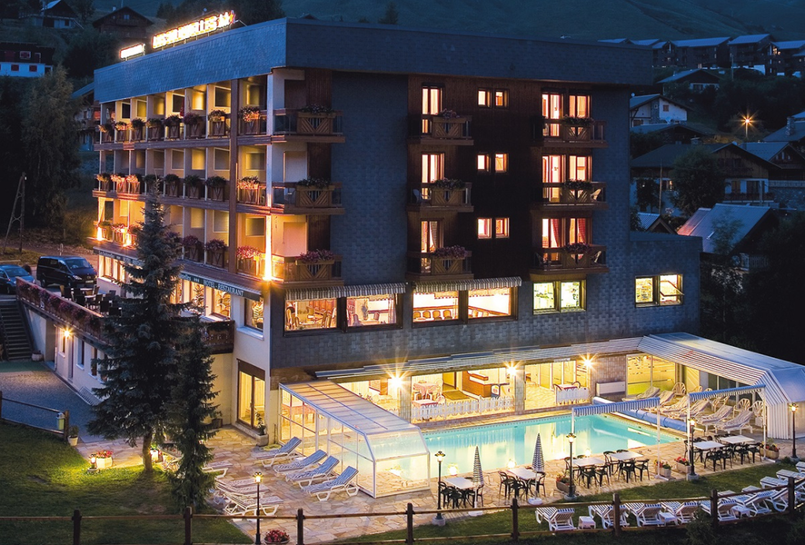 Piscine Les Soldanelles été