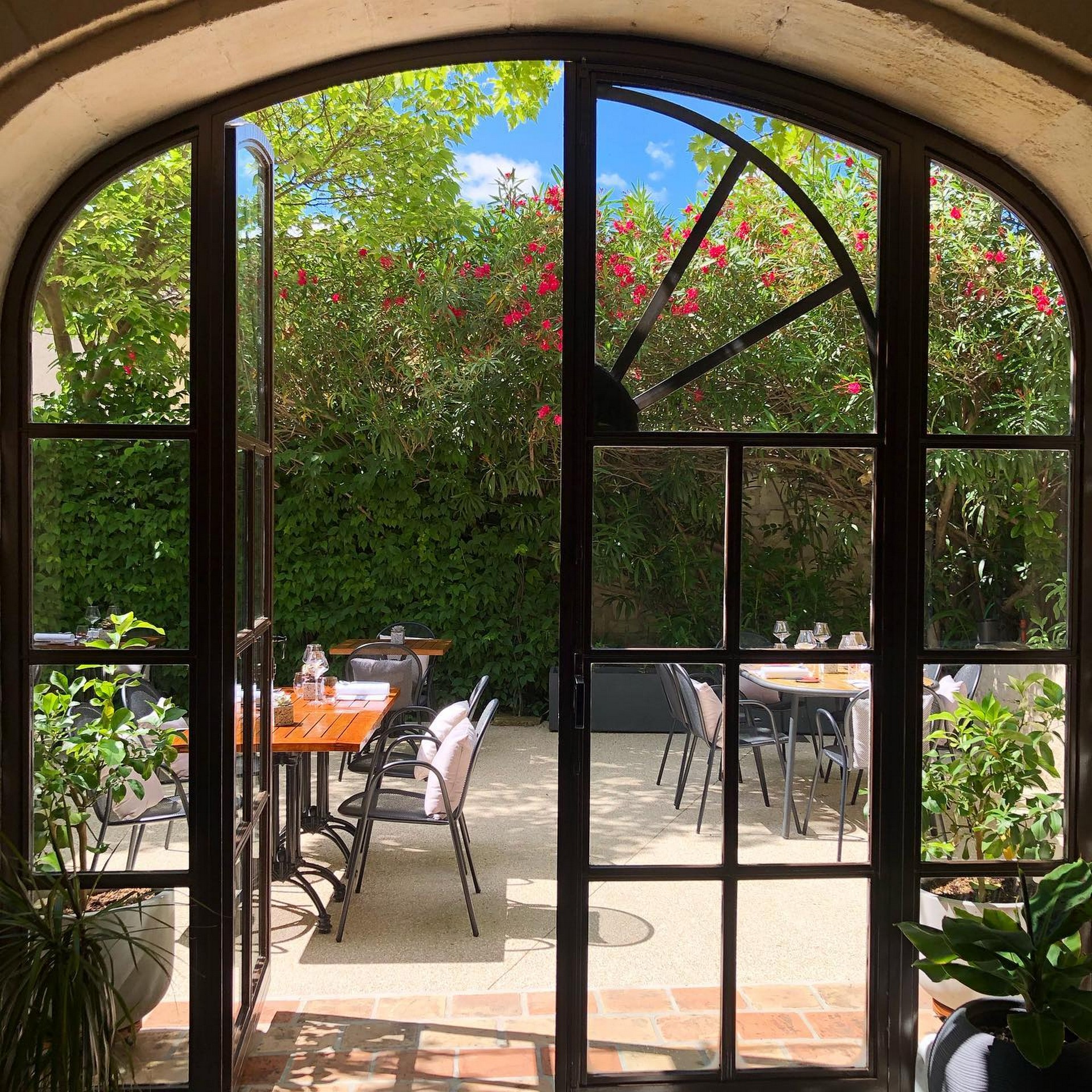 Restaurant Bec, Paradou - photo 4