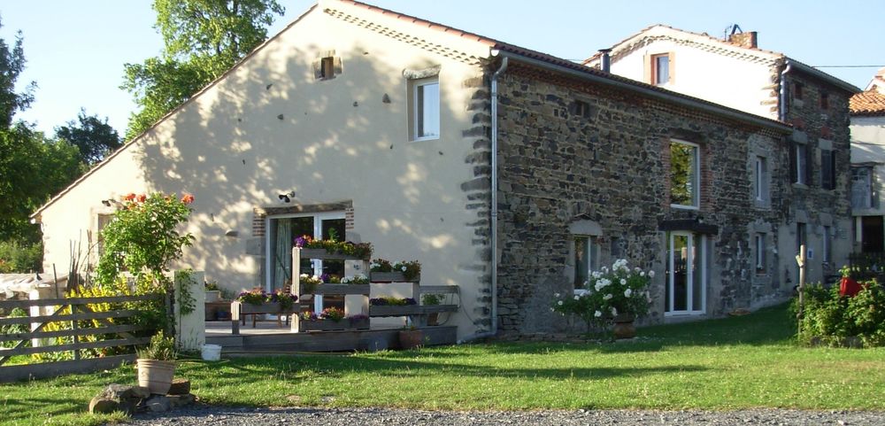 Chambre d'hôtes Le jardin des pierres brunes