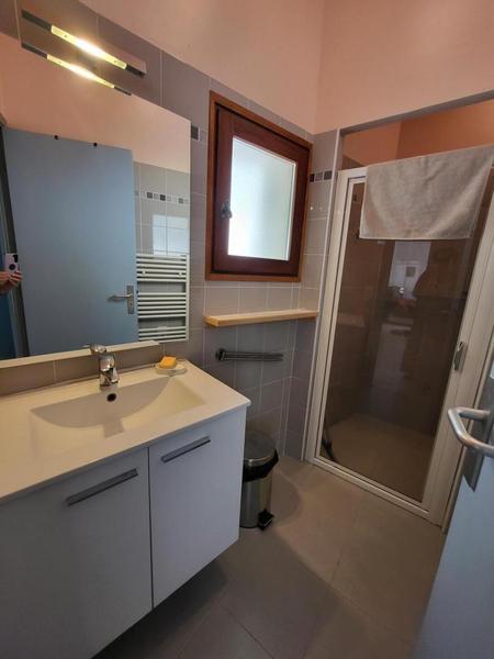 Gîte La Grange Neuve-Salle d'eau-Bairols-Gîtes de France des Alpes-Maritimes