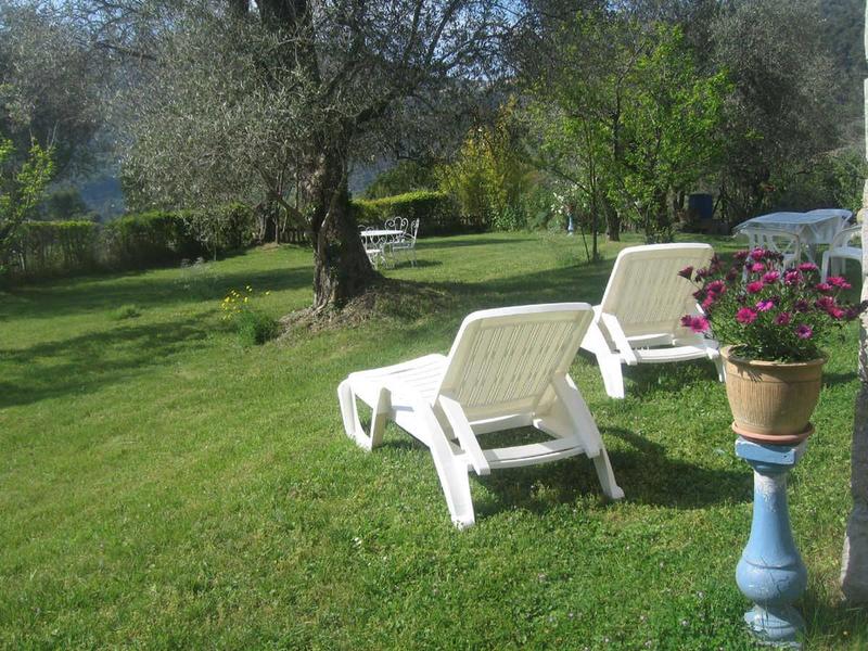L'Oliveraie-Coin détente extérieur-Tourrette-Levens-Gîtes de France des Alpes-Maritimes