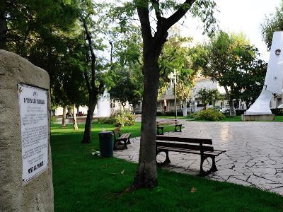 Place du Général de Gaulle et son Jardin d'enfants
