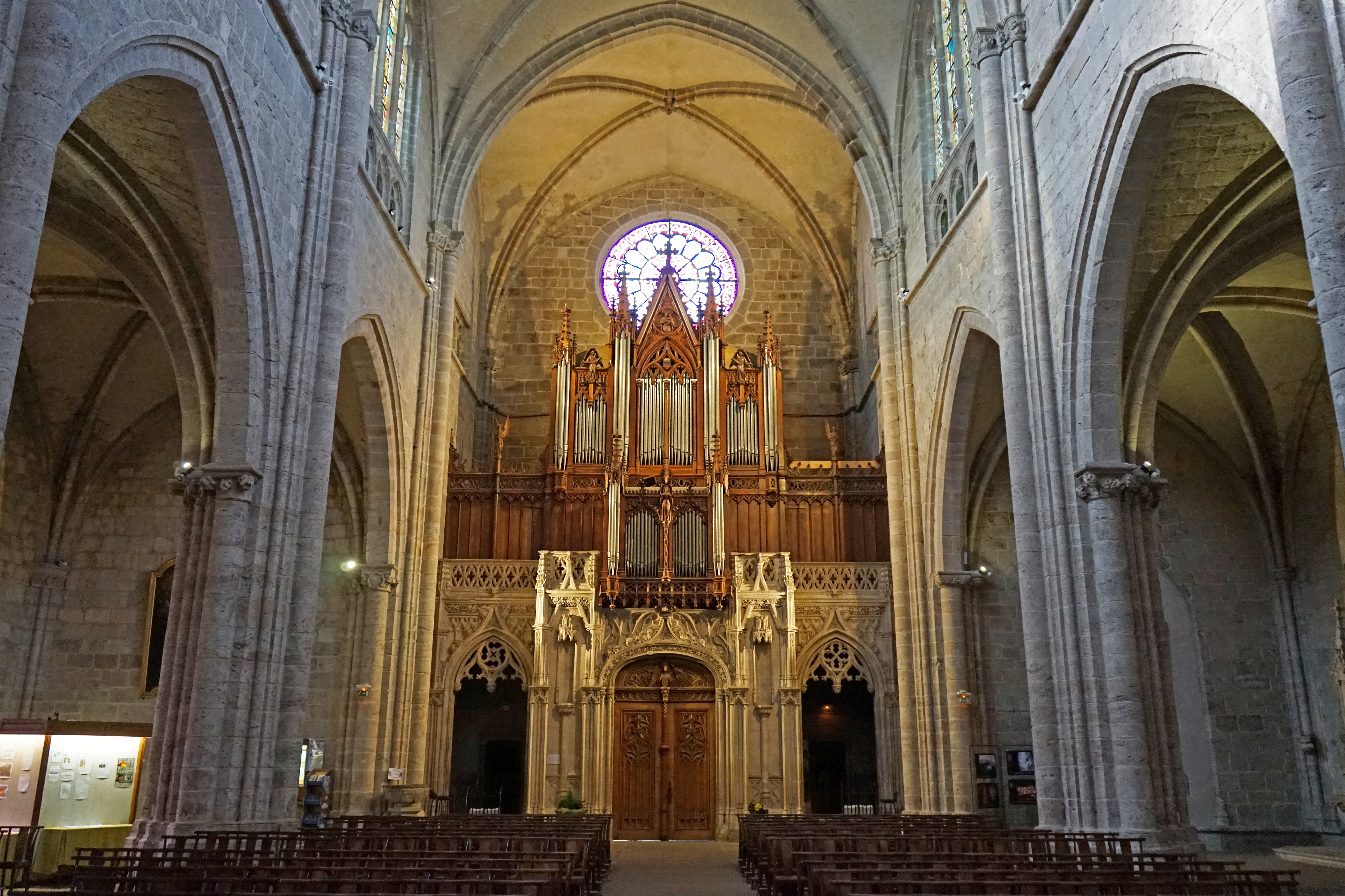 Visite sensorielle de la Collégiale  - visite guidée