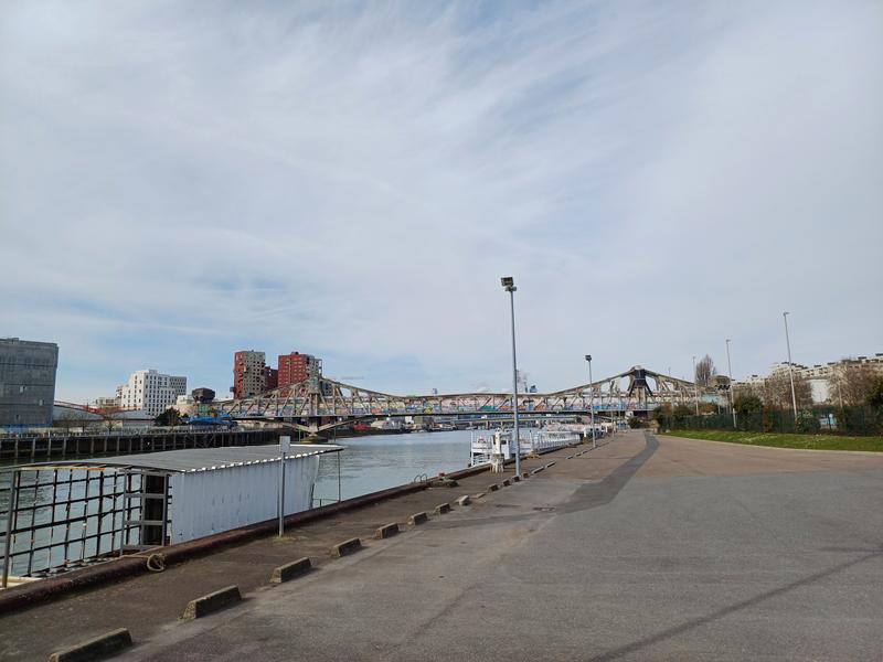 Passerelle industrielle d'Ivry-Charenton depuis la Confluence 