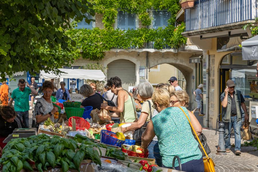 Marché hebdomadaire_Saint-Paul-Trois-Châteaux