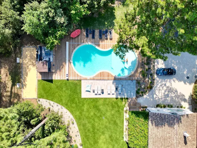 N&L Signature - Mornas