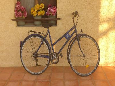 Location de vélos à l’hôtel Longo Maï