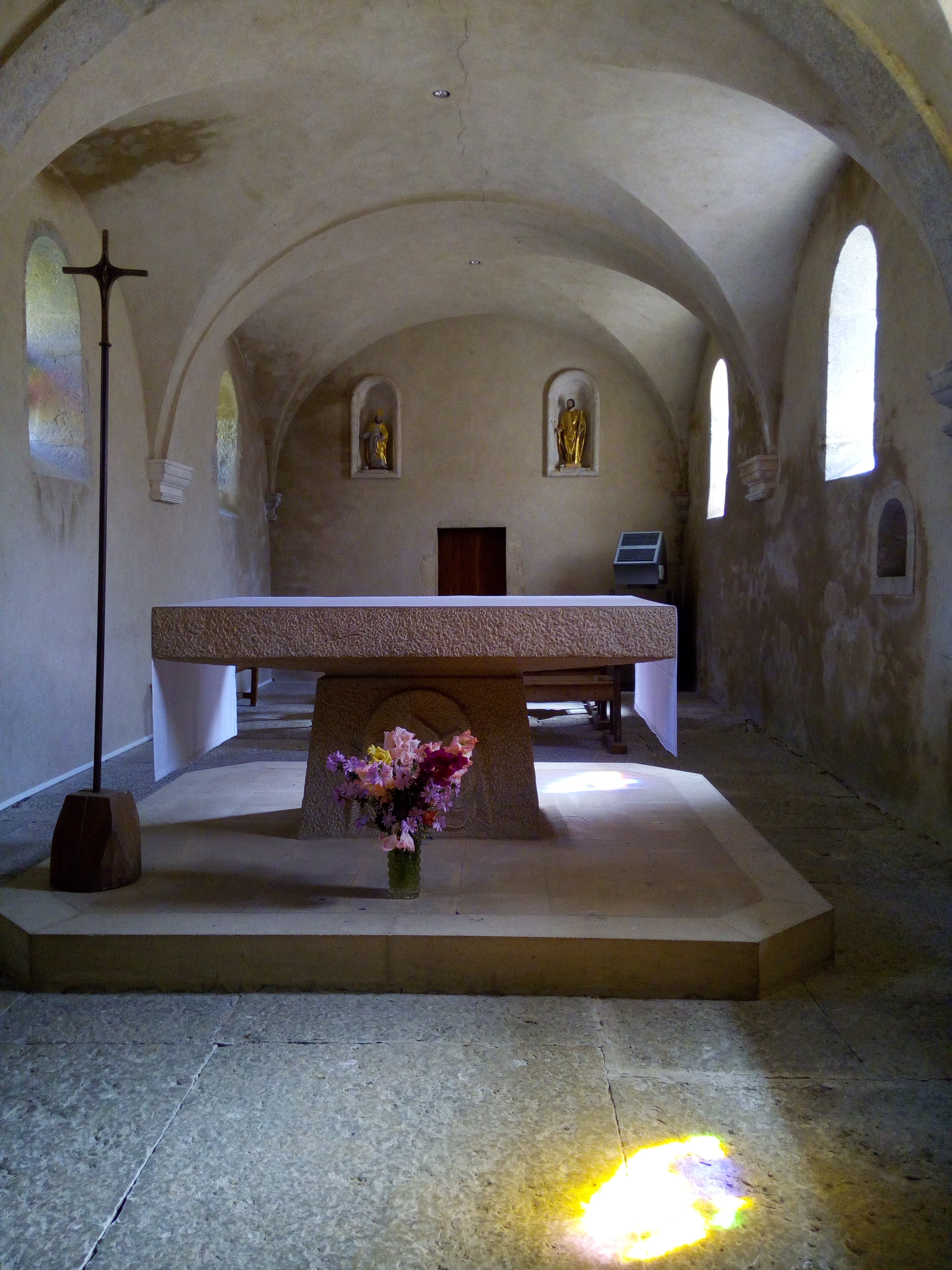 intérieur église Ordonnaz