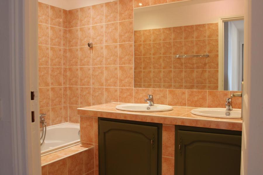 Gîte Le Brec d'Utelle-Salle de bains-Utelle-Gîtes de France des Alpes-Maritimes