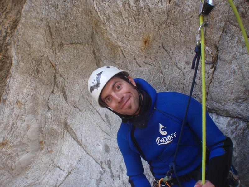 Théo Breton votre guide spéléo et canyon en Vercors Drôme