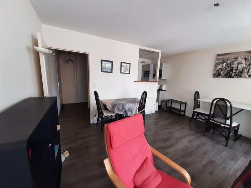 Coin repas dans le salon