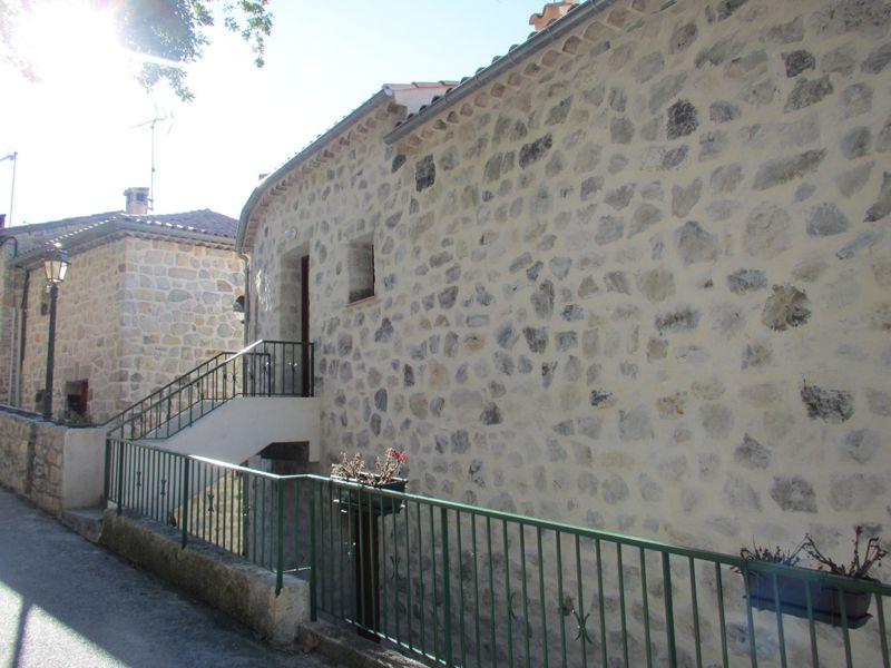 Gîte La Grange Neuve-Accès au gîte-Bairols-Gîtes de France des Alpes-Maritimes
