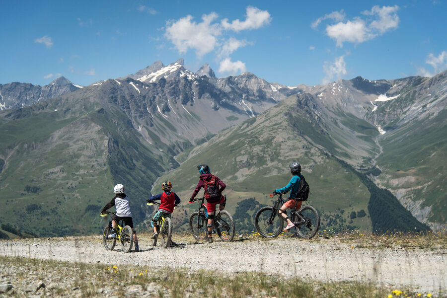 VTT à Valloire, sur le plateau de la SEA