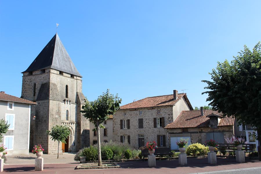 Parzac sentier de la Fontaine Saint-Roch