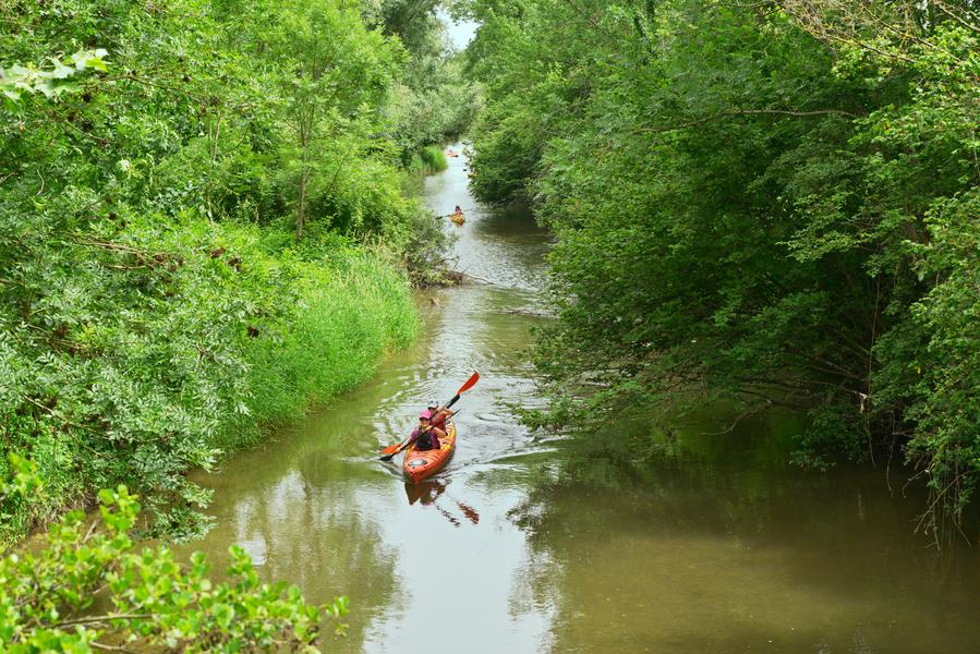 Descente du canal de la Bourbe en canoë - Balcons du Dauphiné